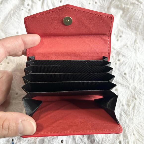 Fashion Brand Red Quilted Cardholder Wallet Mini Wallet 4 inches x 3 inches - Picture 4 of 4